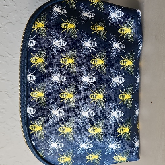 Dabney Lee Navy Cosmetic Bag, Bees 🐝🐝🐝 - Picture 2 of 14